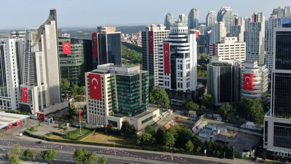 İstanbul Maslak'ta görsel şölen! Havadan böyle görüntülendi