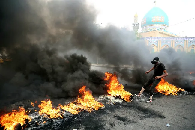 Irak’ta olaylar giderek büyüyor: 254 ölü! Vekillerin evleri ateşe verildi