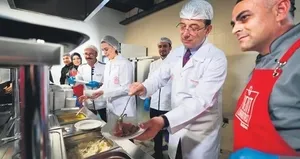 İBB’ye aşevi yerine lokanta tepkisi