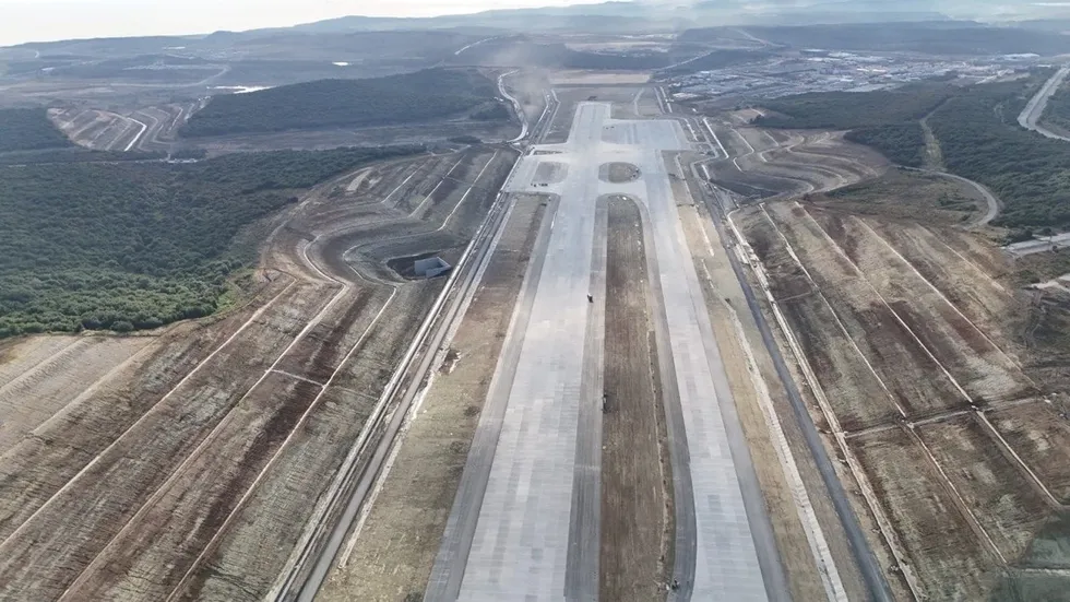 İstanbul Havalimanı’nın 4. ana pistinde sona doğru! Taksi süreleri kısalacak operasyonel kapasite artacak - 6
