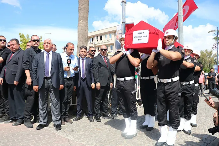 Ayşenur Ezgi Eygi son yolculuğuna uğurlandı! Otopsi raporu ortaya çıktı