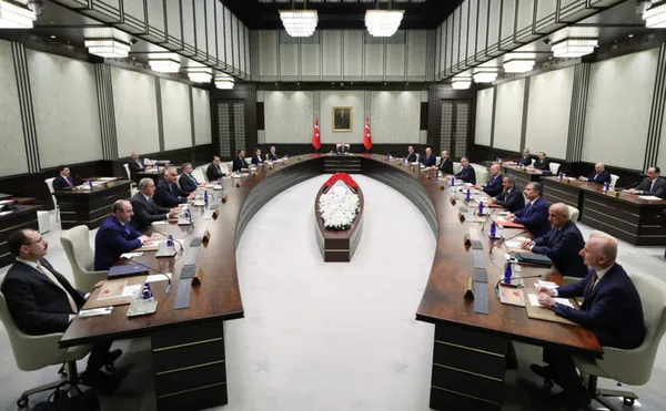 kabine-toplantisi-ne-zaman-saat-kacta-yapilacak-3-nisan-pazartesi-bugun-kabine-var-mi-1680527109633.jpg Kabine Toplantısı ne zaman, saat kaçta yapılacak? 3 Nisan Pazartesi bugün Kabine var mı? - 2