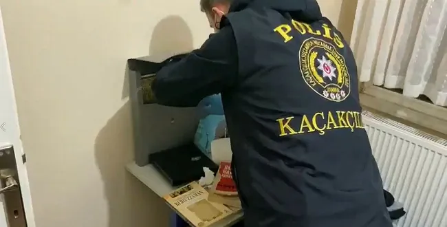 İstanbul'da kıskıvrak yakalanan FETÖ’cü emniyet müdürü Naci Özmen “Altın nesil”den çıktı... - 1