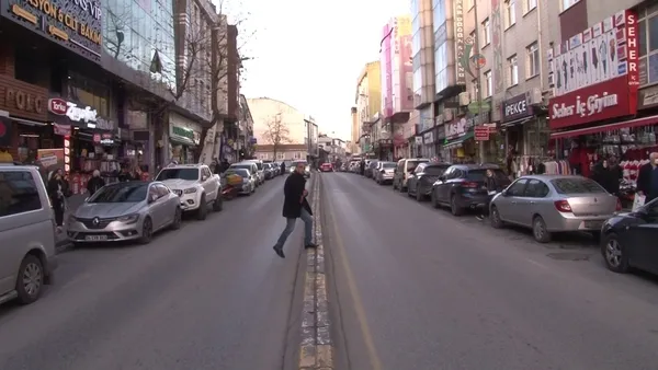 cekmekoyde-facia-otomobilin-carptigi-yaya-metrelerce-havaya-firladi-1640935645848.jpg Çekmeköy’de facia: Otomobilin çarptığı yaya metrelerce havaya fırladı - 2