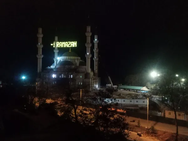 Açılışını Başkan Erdoğan yapacak! Uzunmehmet Camii'nde heyecanlı bekleyiş - 3