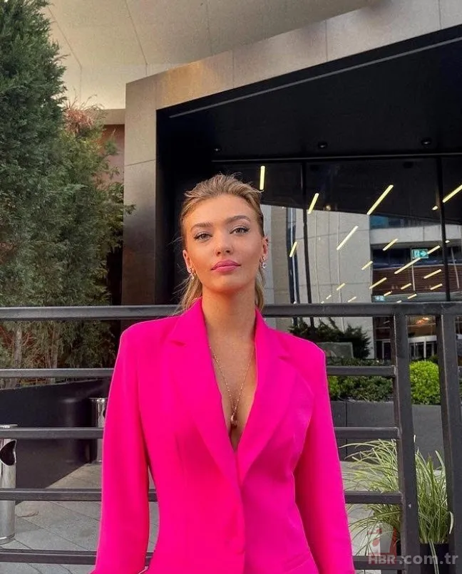 Melisa Döngel’in kavga görüntüleri ortaya çıktı! Skandal görüntülere sevenlerinden tepki yağdı! "Kariyerini ayaklar altına almış" 10