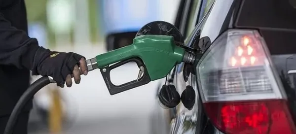 yunanistanin-akdenizde-gizli-rus-petrolu-operasyonu-goruntulendi-1662554898907.jpg Yunanistan’dan Akdeniz'de gizli Rus petrolü operasyonu - 8