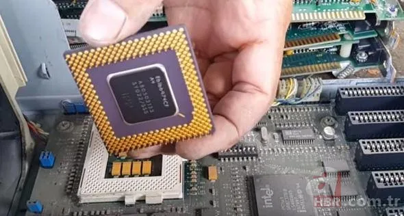 Eski bilgisayar parçalarından altın çıkardı! 6