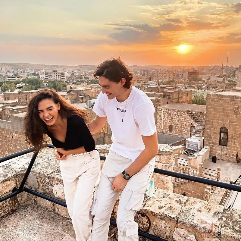 Destan’ın yıldızı Ebru Şahin ve Cedi Osman sosyal medyayı salladı! "Dün biraz olaylı geçti" 3