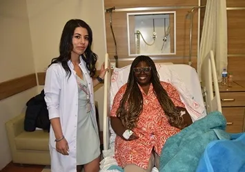 ABD'li hemşire Kelly Damian ameliyat için Kars'a geldi