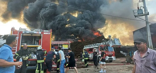 Kocaeli’de geri dönüşüm fabrikasındaki yangın kontrol altında