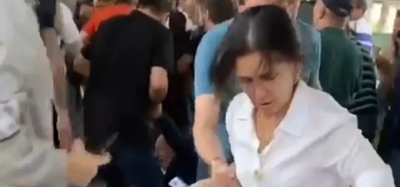 Bir CHP'li belediye klasiği! Yürüyen merdiven birden tersine döndü: 7 yaralı