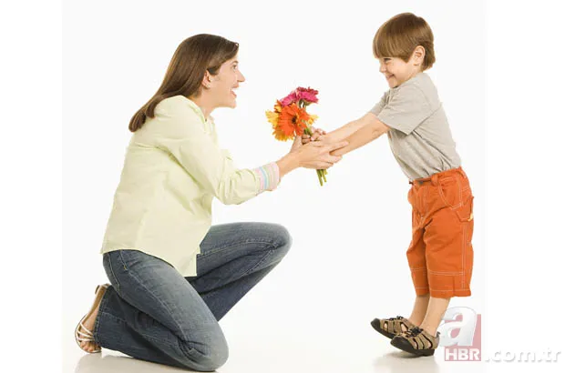 Anneler Günü mesajları ile annenizi mutlu edin! Anneler Günü hediyesine yazılacak en güzel sözler! 4