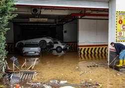 İstanbul'da kuvvetli sağanak kapıda! Adil Tek'ten kritik uyarı: Cumartesi akşamı o saatlere dikkat!