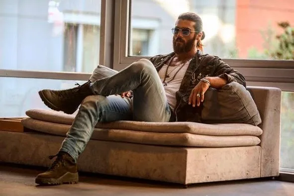 Erkenci Kuş’un yıldızı Can Yaman’dan rekor! Zirveye yerleşti