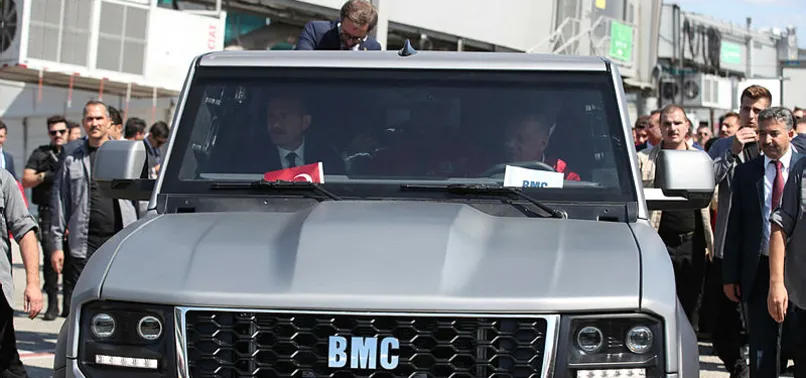 Başkan Erdoğan, yerli pikap aracı kullandı
