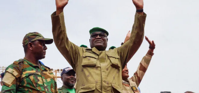 Nijer’in verdiği 48 saatlik süre doldu! Gözler Fransa’da!