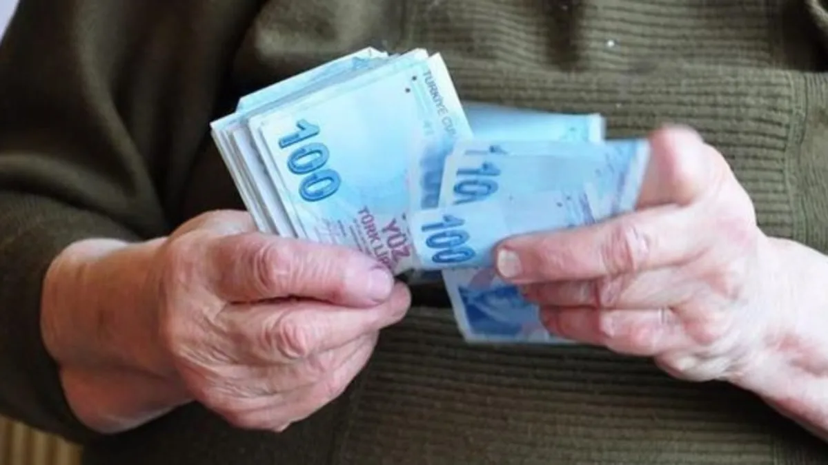 En düşük emekli aylığına düzenleme olacak mı? AK Parti'den açıklama