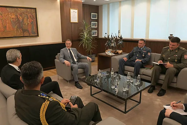 Sırbistan Savunma Bakanı Stefanovic Türkiye'nin Belgrad Büyükelçisi Aksoy ile görüştü - 3