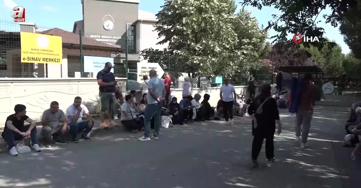 Onlar içeride aileleri dışarıda ter döktü