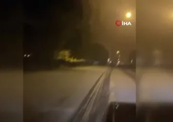 Alaşehir'de ceviz büyüklüğünde dolu yağdı