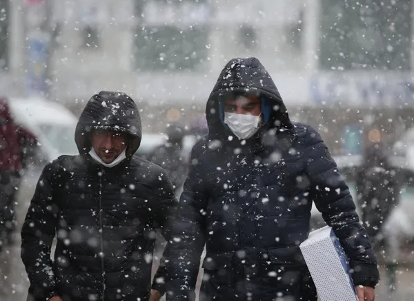 Meteoroloji yeni hava durumu raporunu yayınladı! İstanbul dahil 41 ile sarı ve turuncu kodlu uyarı | İstanbul'da kar yağışı devam edecek mi? Trafiğe çıkmayın - 10