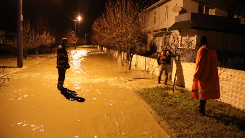 Edirne'nin Enez ilçesini sel vurdu! 1 kişi kayıp
