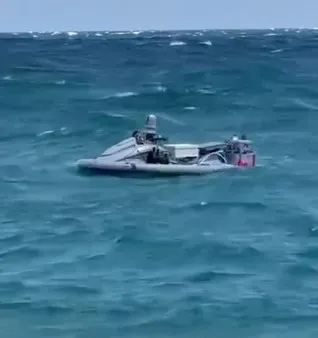 istanbulda-sahilde-panik-anlar-patlayici-dolu-jetski-ekipleri-alarma-gecirdi-sorusturma-baslatildi-1721924356828.jpg İstanbul Çatalca Sahili’nde Ukrayna'ya ait olduğu tahmin edilen patlayıcı madde yüklü jetski bulundu.