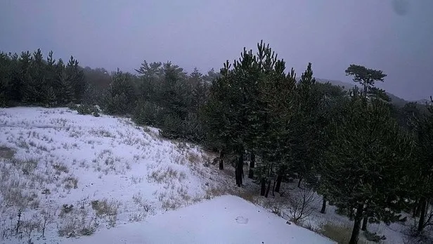 Soğuk havanın ardından birçok bölgeye mevsimin ilk karı düştü - 6