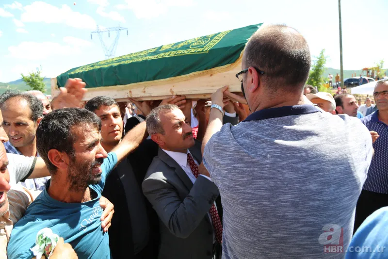 Tunceli’de PKK tarafından şehit edilen kardeşler son yolculuğuna uğurlandı 2