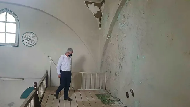 izmirde-ibadete-kapanan-tarihi-camiler-icin-harekete-gecildi-1622891306506.jpg İzmir'de ibadete kapanan tarihi camiler için harekete geçildi - 3