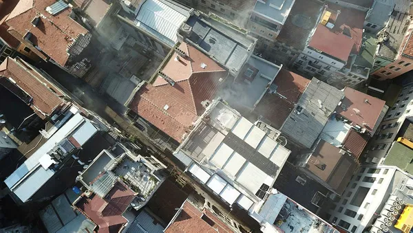 Beyoğlu'nda yangın: 4 kişi hayatını kaybetti - 1