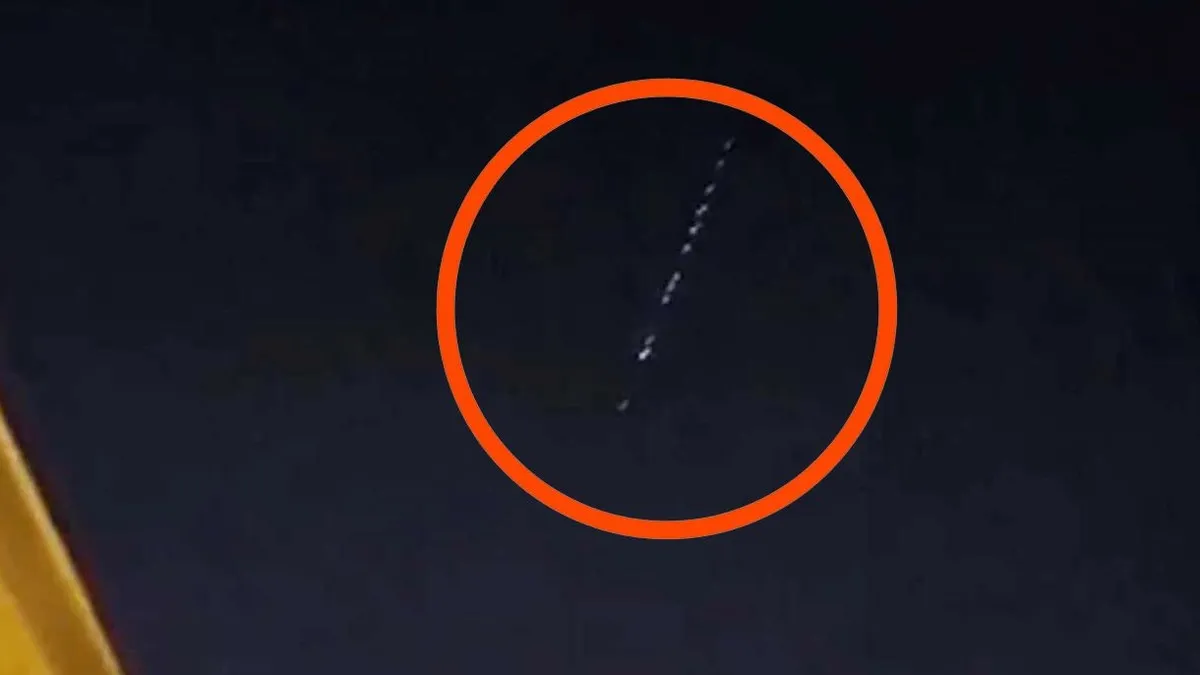 Türkiye semalarında ilginç görüntü! Gören telefona sarıldı