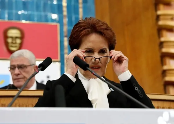 Meral Akşener’den muhaliflerine CHP resti: Benim yanımda olmayın
