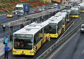 Metrobüste tinerci vahşeti!