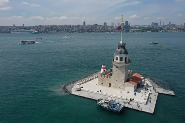 İstanbul’un incisi: Kız Kulesi! 2 yıllık aranın ardından bugün açılıyor