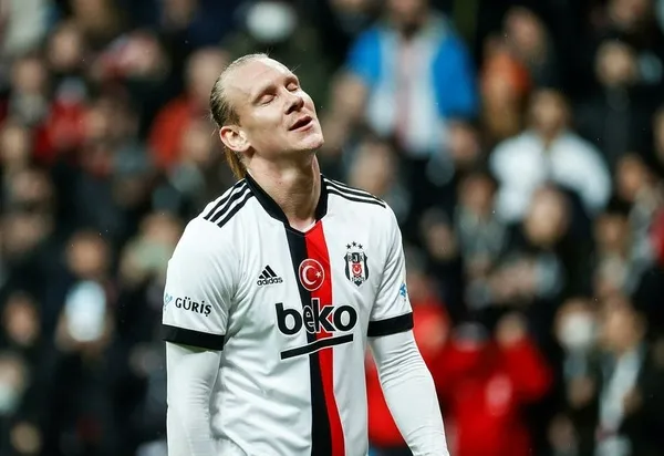 Beşiktaş'ın yıldızı Trabzonspor'a! Devre arası transfer dönemine damga vuracak - 4