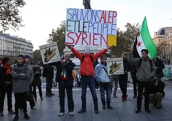 Paris'te Halep protestosu