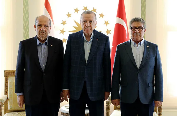son-dakika-baskan-erdogan-azerbaycan-cumhurbaskani-aliyevle-gorustu-1677334036786.jpg Başkan Erdoğan Aliyev Tatar ve Üstel'i kabul etti - 3