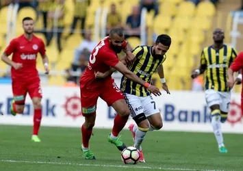Fenerbahçe, Antalyaspor'a boyun eğdi