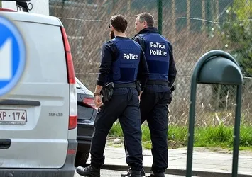 Belçika'da polise saldırı