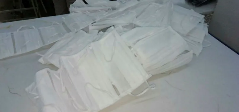 Küçükçekmece ve Bahçelievler'de 29 bin 400 kaçak maske ele geçirildi