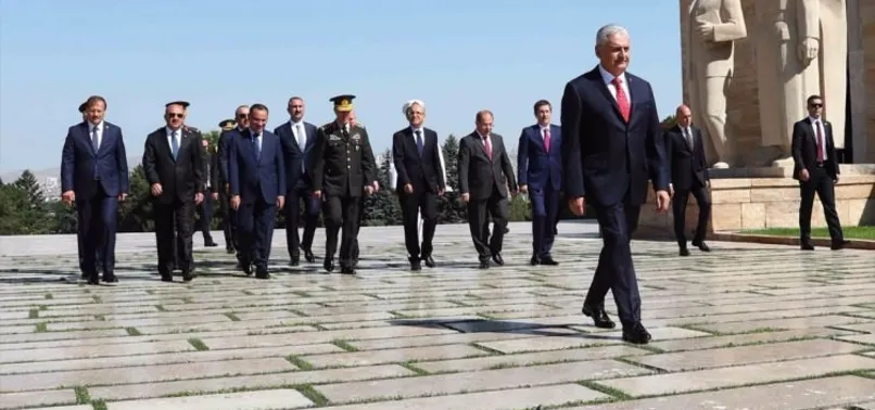 İşte görev süresi uzatılan general ve amiraller!