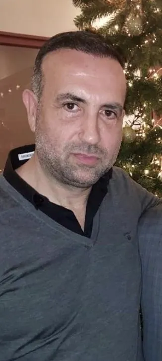 Emine Ün’ün eski kocası Tolga Karakaş yaptırdığı estetiklerle 10 yaş geriye gitti