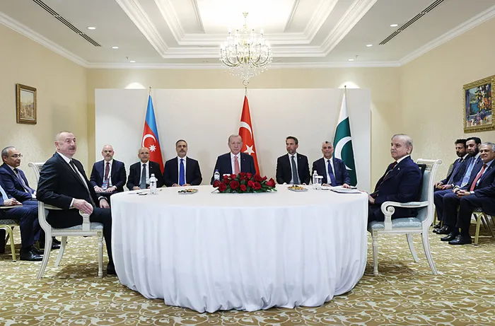 Başkan Erdoğan’dan Astana’da peş peşe temaslar! Aliyev ve Şahbaz Şerif ile 3’lü zirve