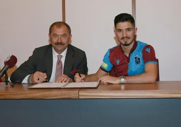 Trabzonspor Fıratcan Üzüm'e imza attırdı