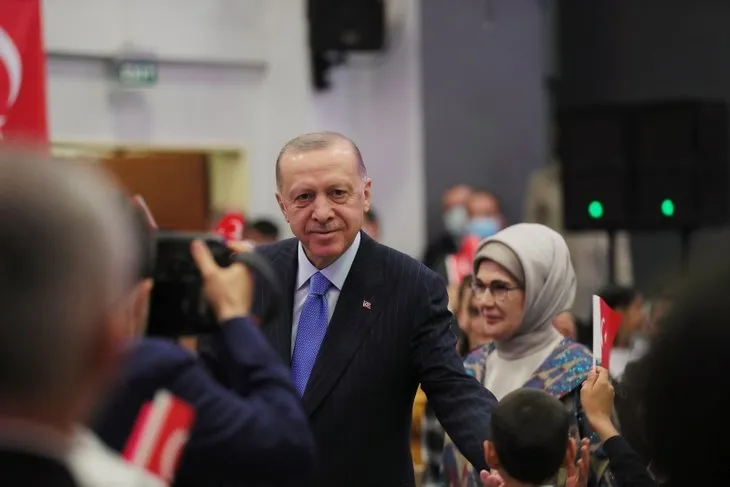 Başkan Erdoğan çocuklarla iftar yaptı: 23 Nisan akşamı miniklere sürpriz