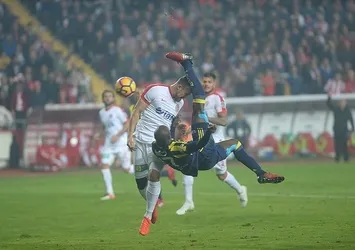 Sow'un sayılmayan golü tartışılıyor
