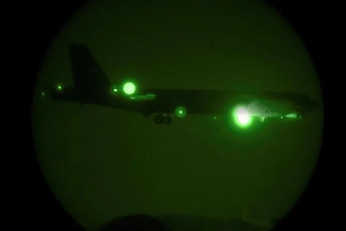ABD’nin B-52’leri Katar’daki üsse indi
