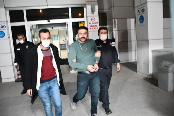 1608348247617.jpg Aksaray'da film gibi operasyon! Polisten kaçtılar kaza yaptılar tehdit ettiler - 3